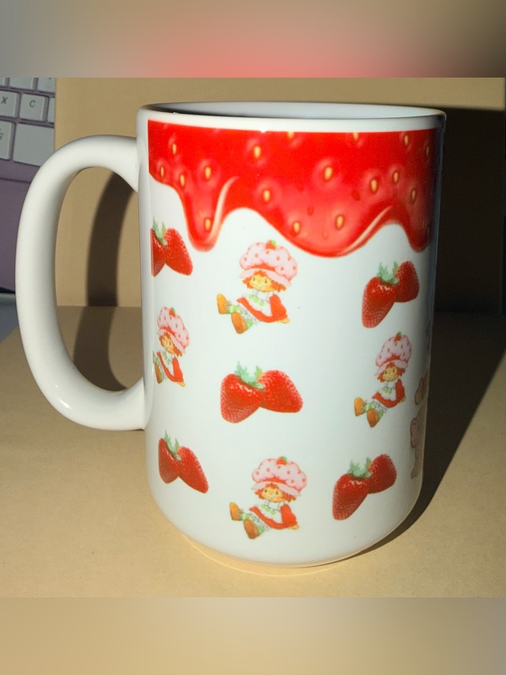 🍓NWOT Strawberry Shortcake Ceramic 10-12 oz Mug - Picture 2 of 5